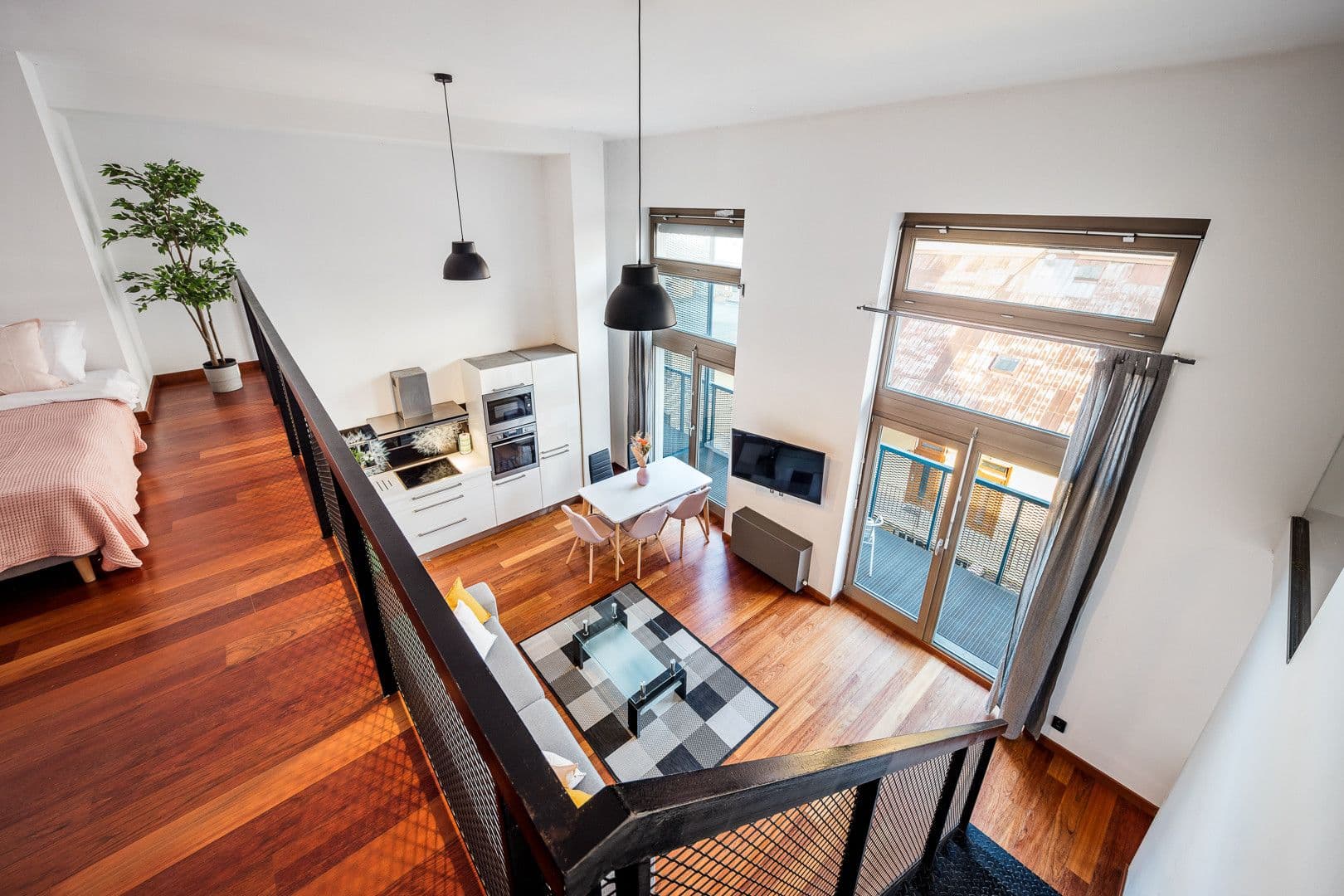 Pronájem bytu  98 m², Křižíkova a, Praha, Praha