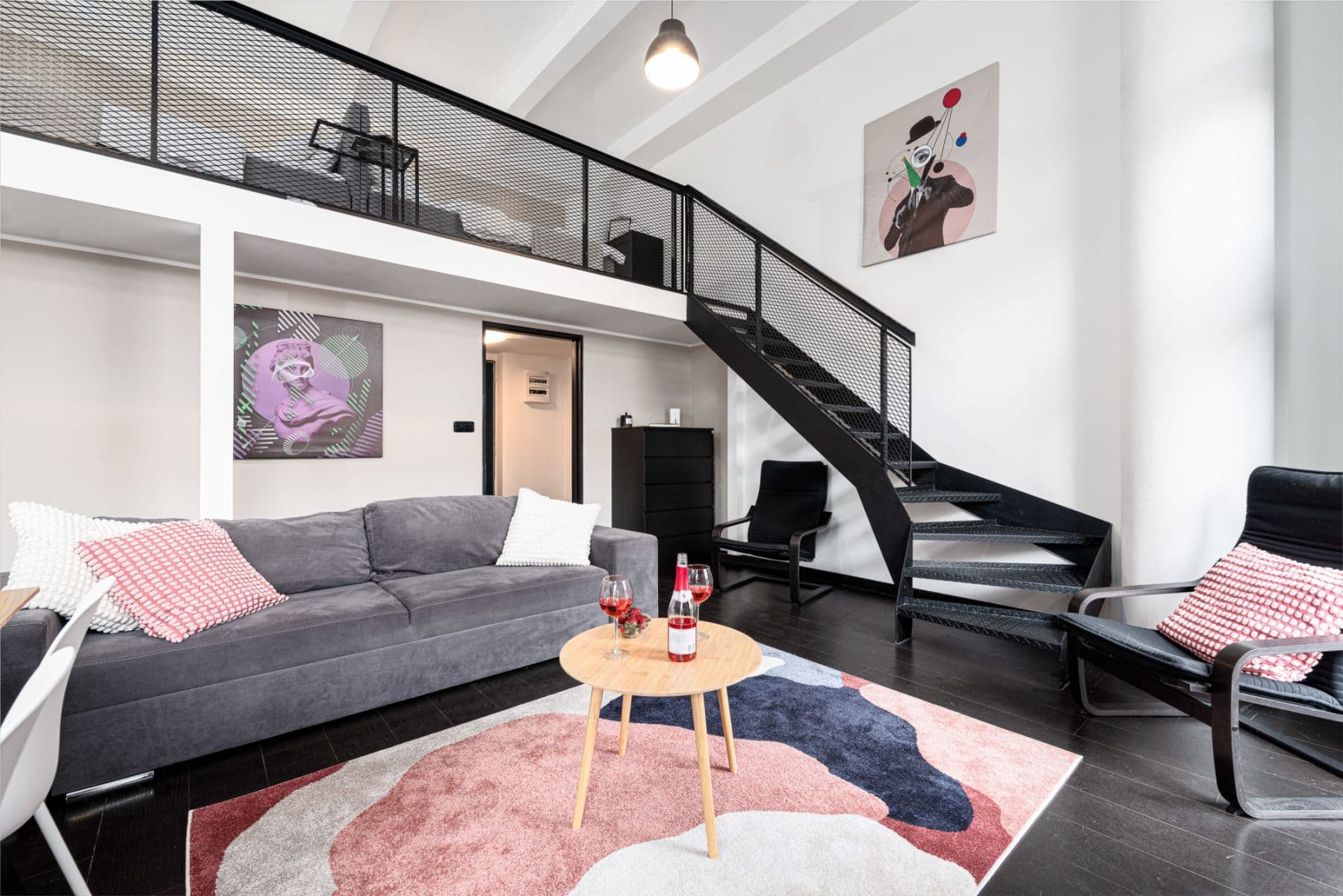 Pronájem bytu  70 m², Křižíkova, Praha, Praha