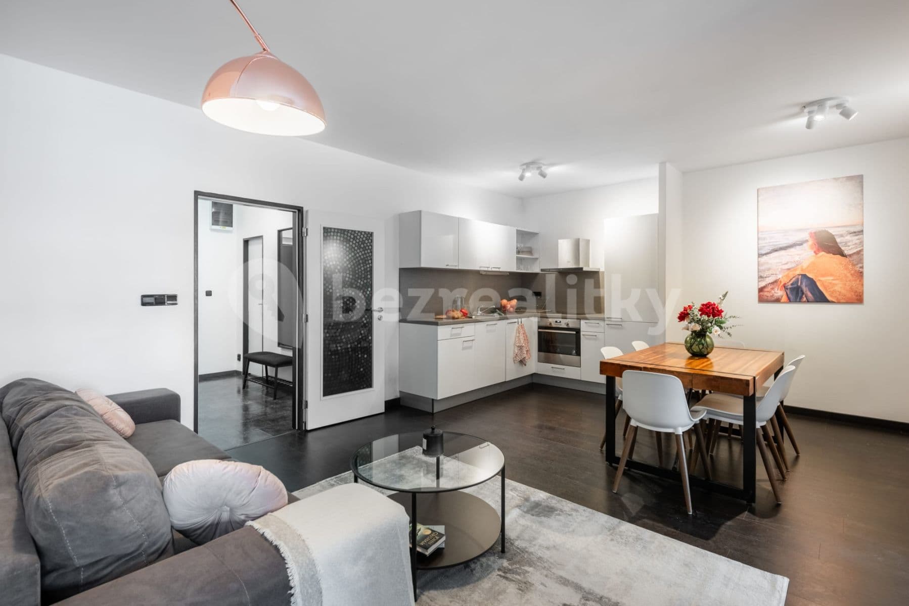 Pronájem bytu  150 m², Křižíkova, Praha, Praha