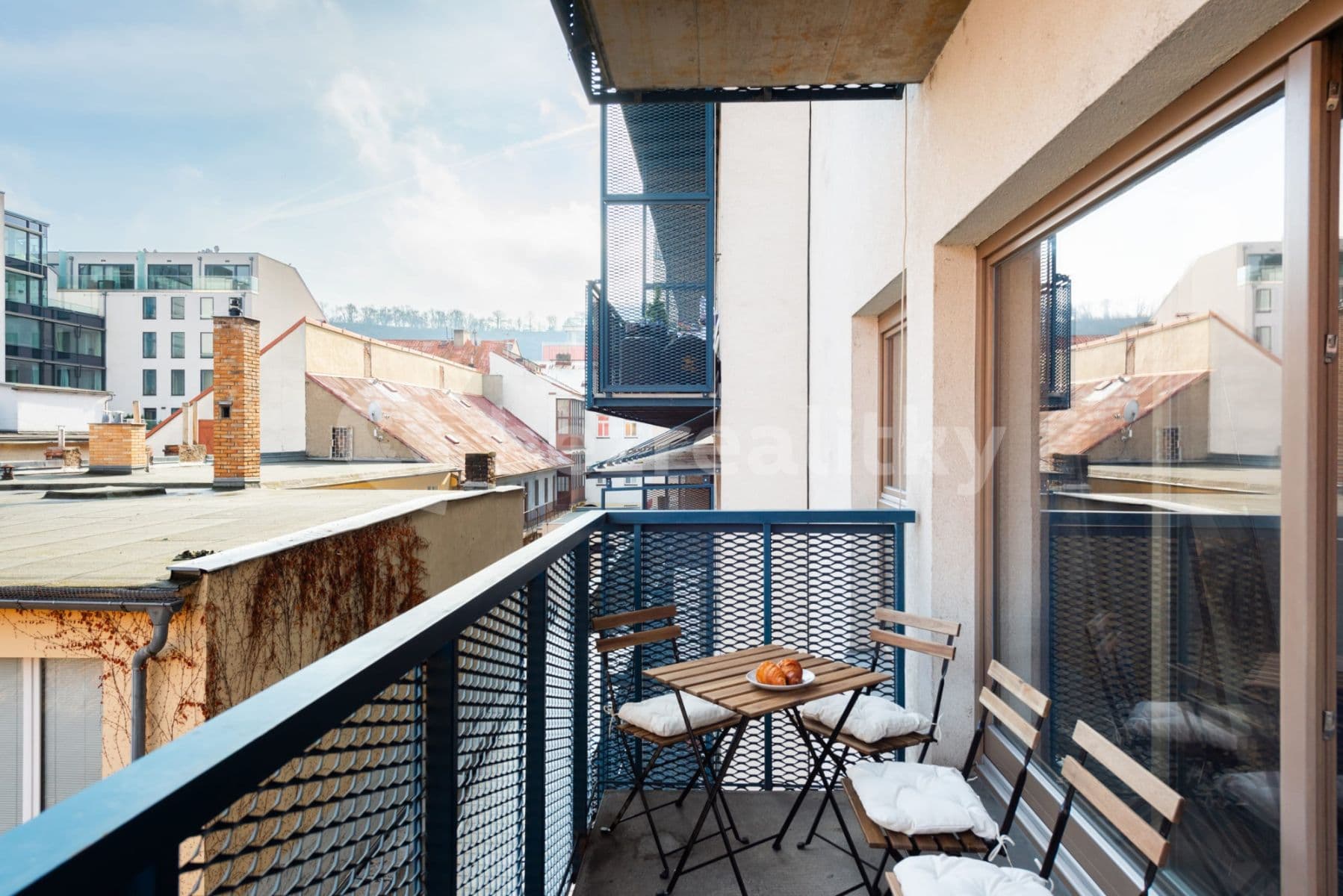 Pronájem bytu  150 m², Křižíkova, Praha, Praha