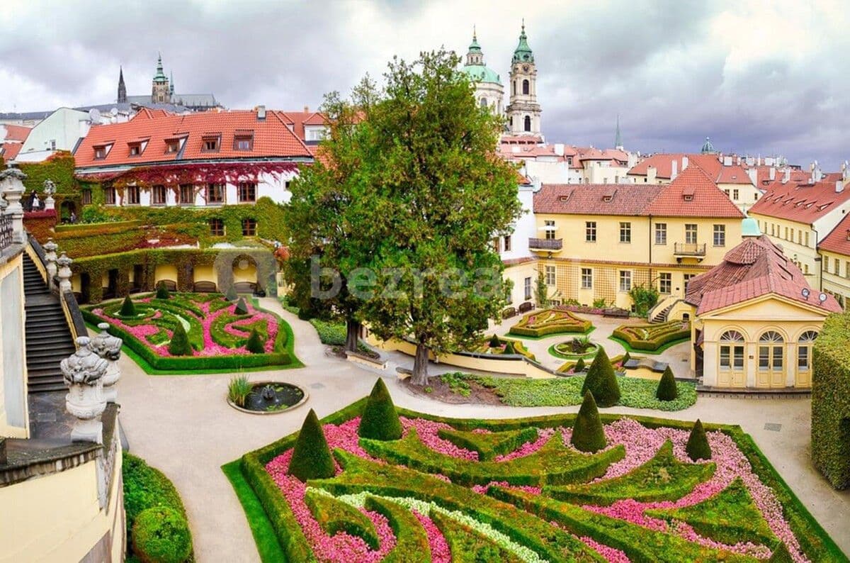 Pronájem bytu  150 m², Křižíkova, Praha, Praha