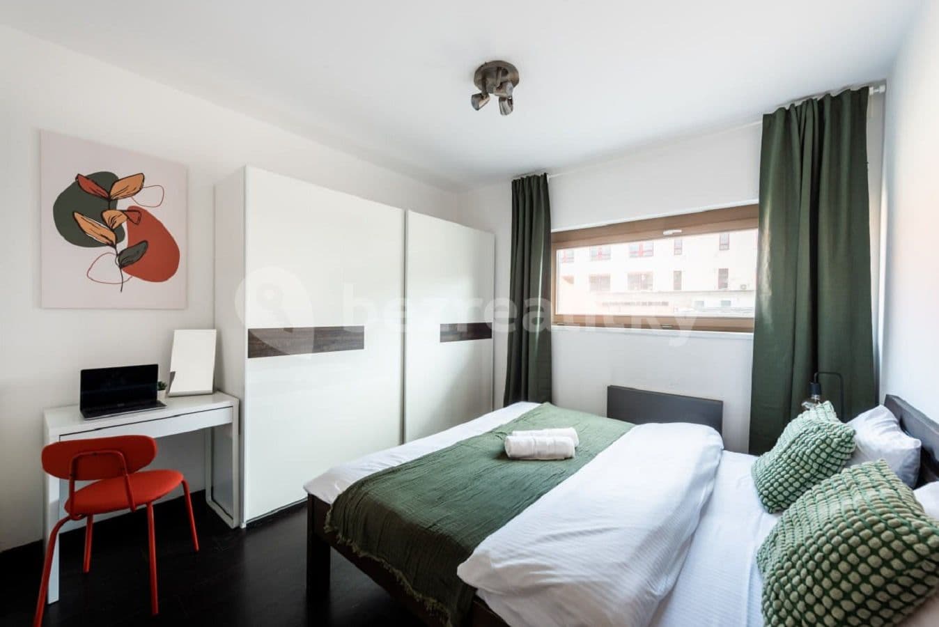 Pronájem bytu  150 m², Křižíkova, Praha, Praha