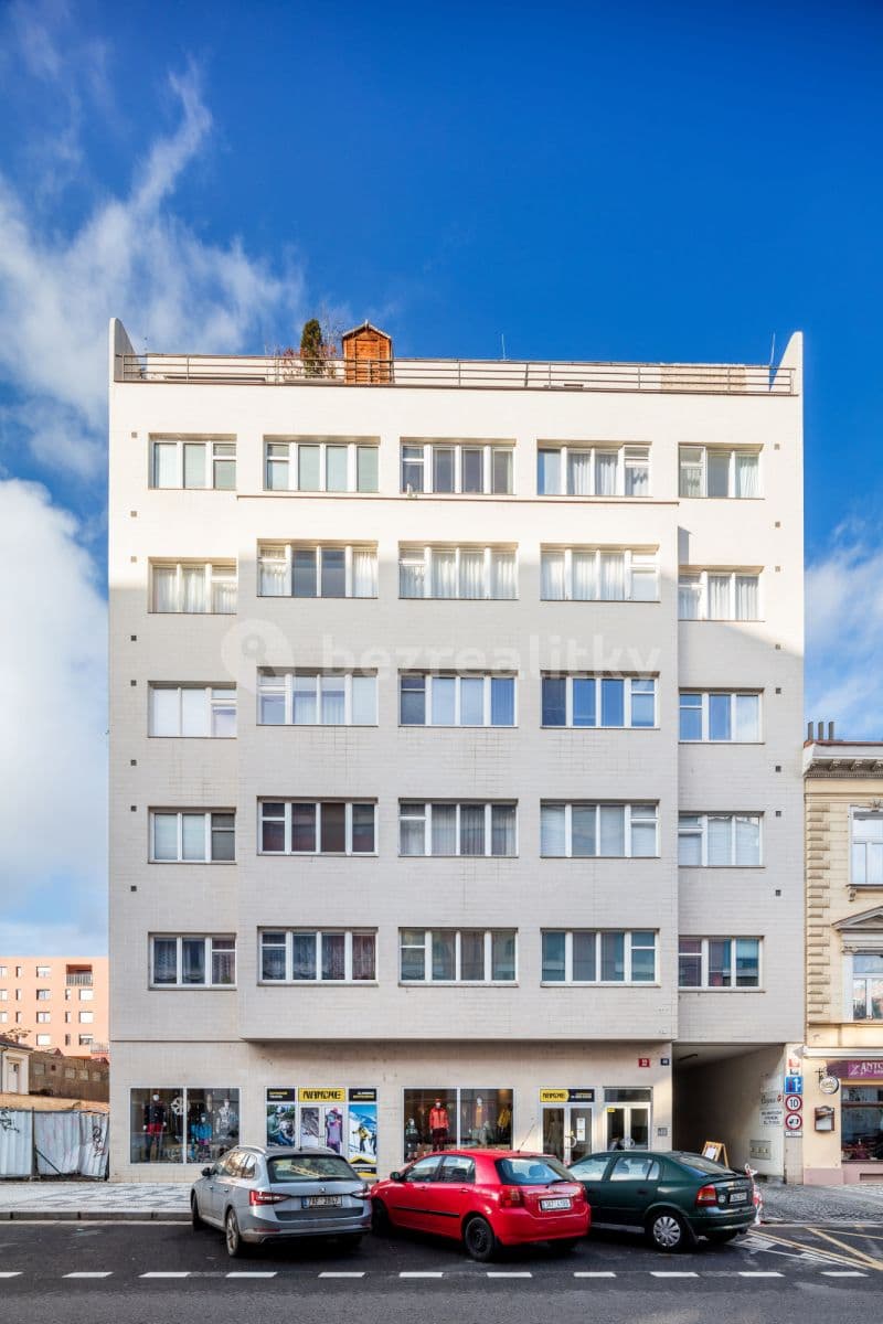 Pronájem bytu  150 m², Křižíkova, Praha, Praha