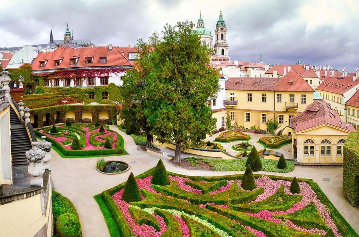 Pronájem bytu  150 m², Křižíkova, Praha, Praha