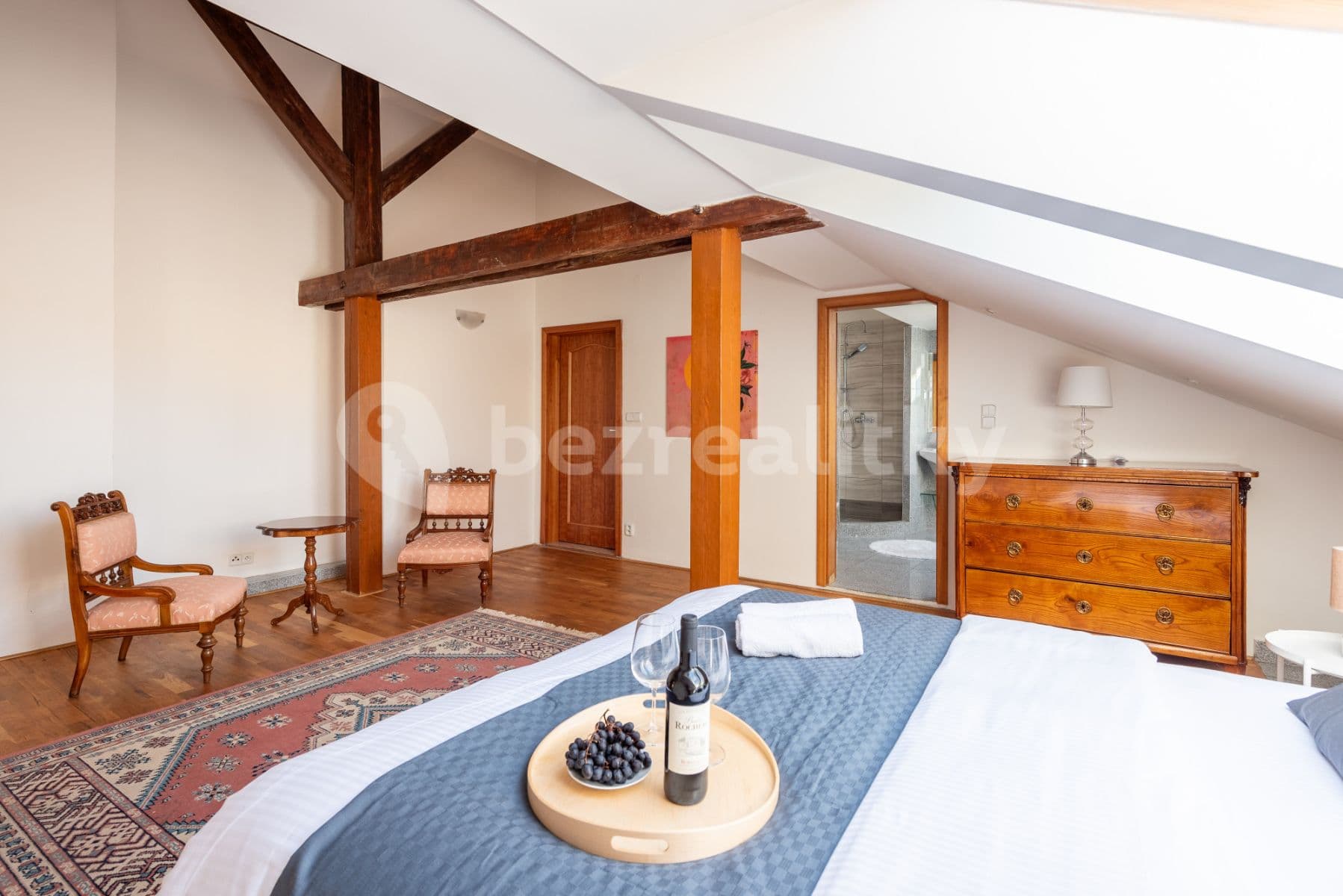 Pronájem bytu  150 m², Řeznická, Praha, Praha