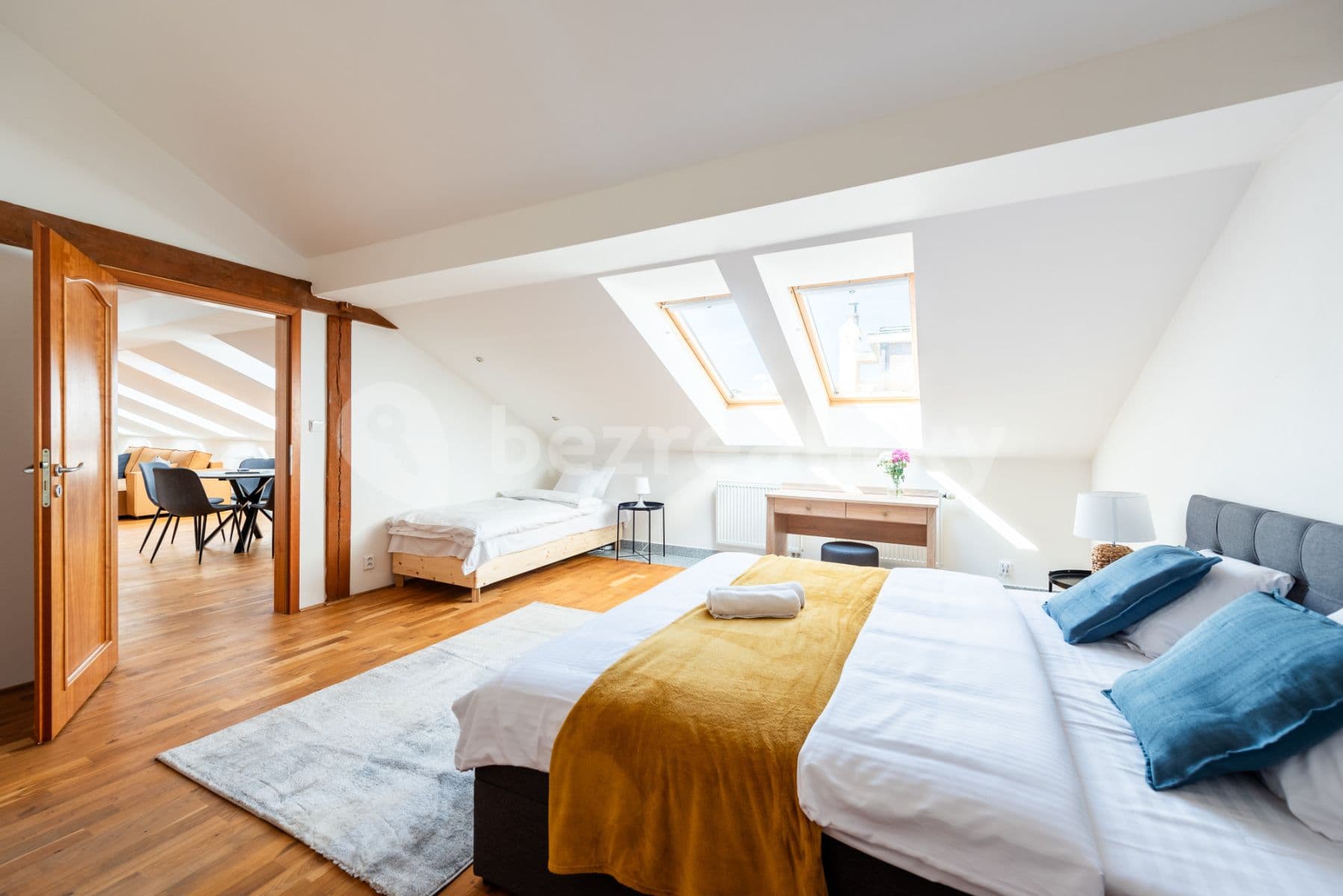 Pronájem bytu  150 m², Řeznická, Praha, Praha