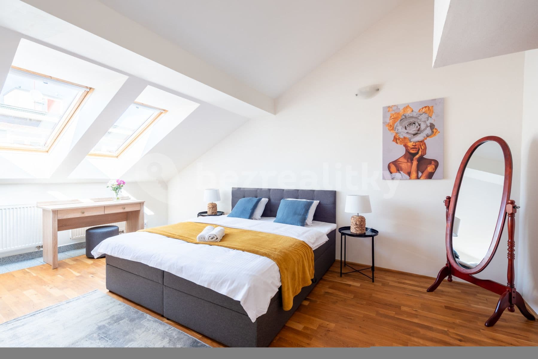 Pronájem bytu  150 m², Řeznická, Praha, Praha
