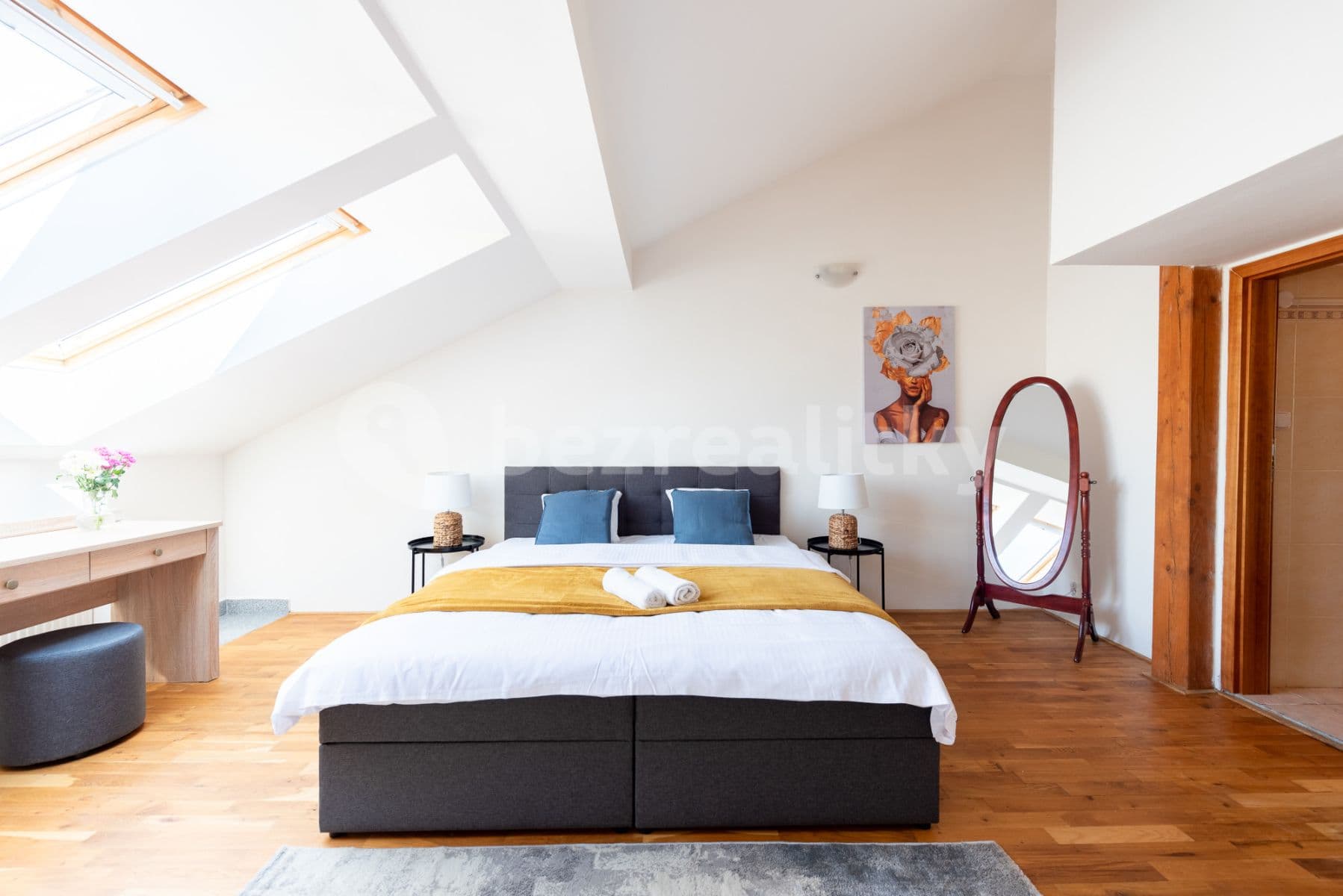 Pronájem bytu  150 m², Řeznická, Praha, Praha
