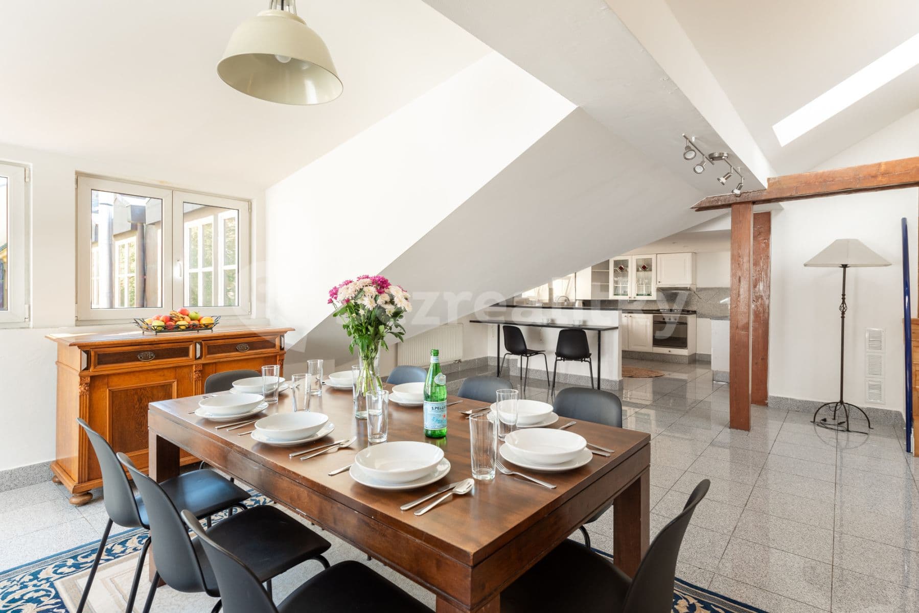Pronájem bytu  150 m², Řeznická, Praha, Praha