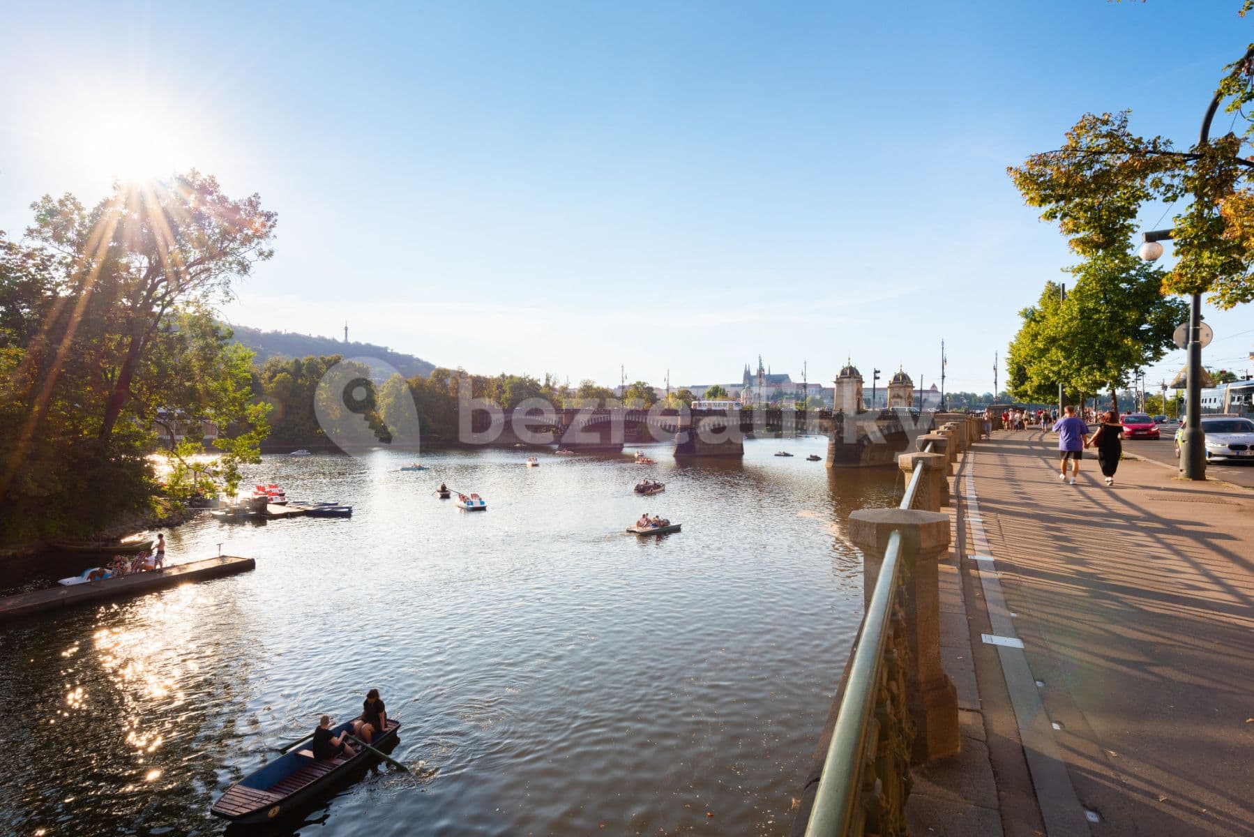 Pronájem bytu  80 m², Pštrossova, Praha, Praha