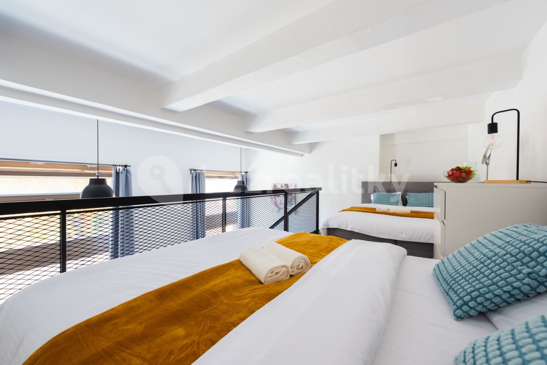 Pronájem bytu  65 m², Křižíkova, Praha, Praha
