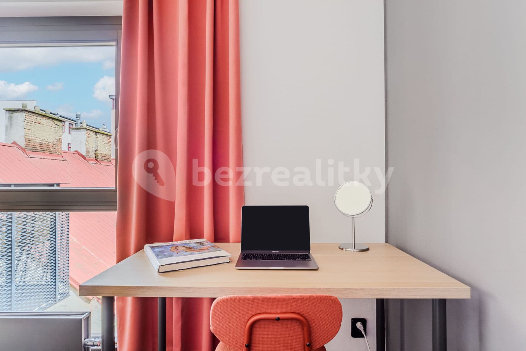 Pronájem bytu  95 m², Křižíkova, Praha, Praha