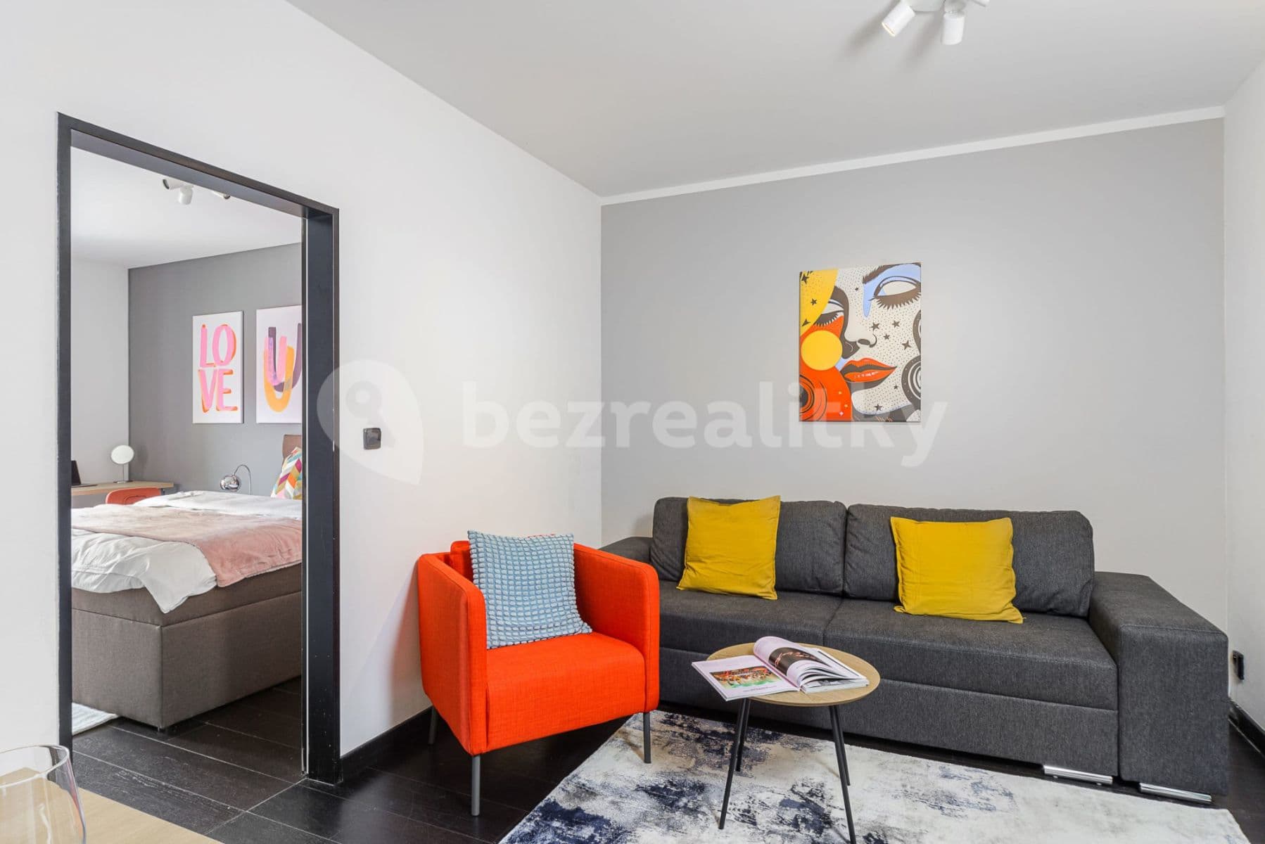 Pronájem bytu  95 m², Křižíkova, Praha, Praha