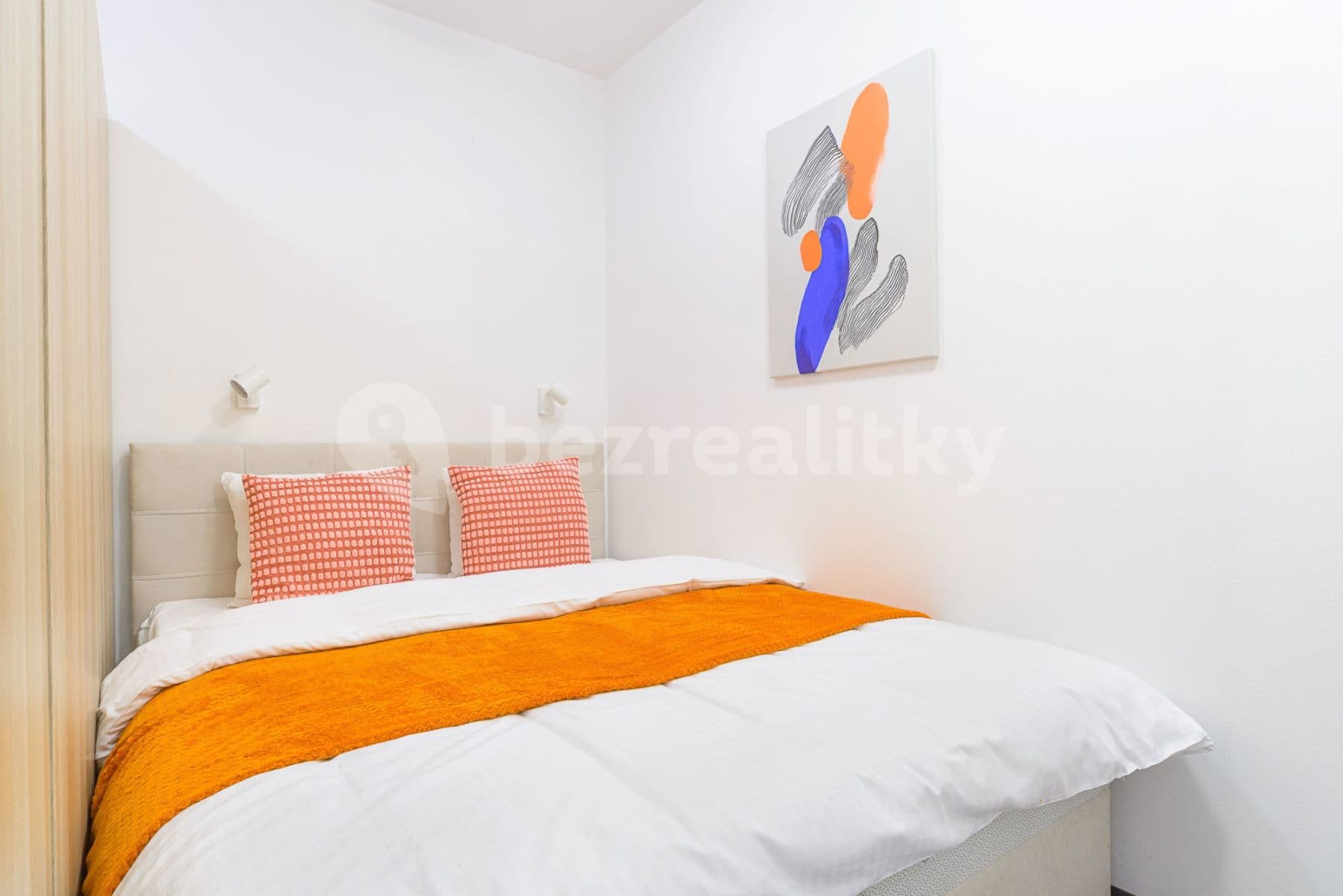 Pronájem bytu  95 m², Křižíkova, Praha, Praha