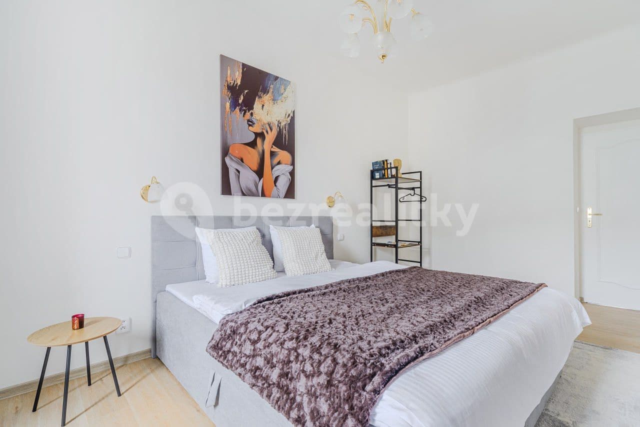 Pronájem bytu  100 m², Londýnská, Praha, Praha