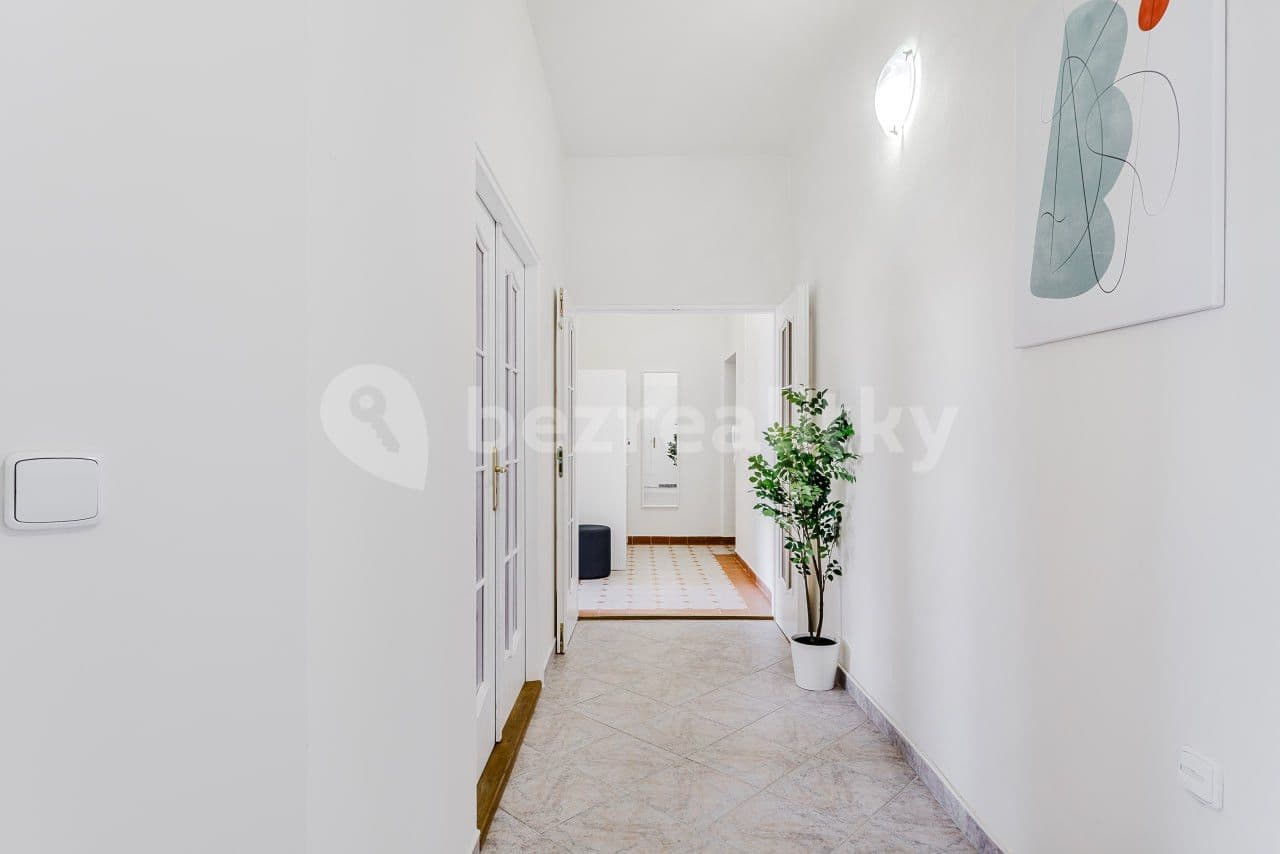 Pronájem bytu  100 m², Londýnská, Praha, Praha