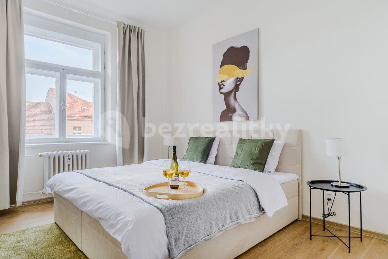 Pronájem bytu  100 m², Londýnská, Praha, Praha