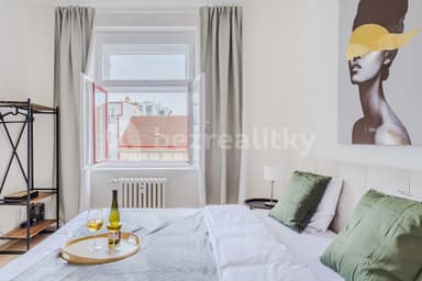 Pronájem bytu  100 m², Londýnská, Praha, Praha
