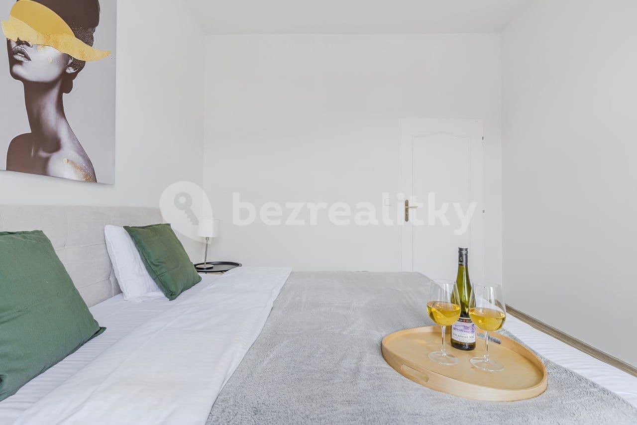 Pronájem bytu  100 m², Londýnská, Praha, Praha