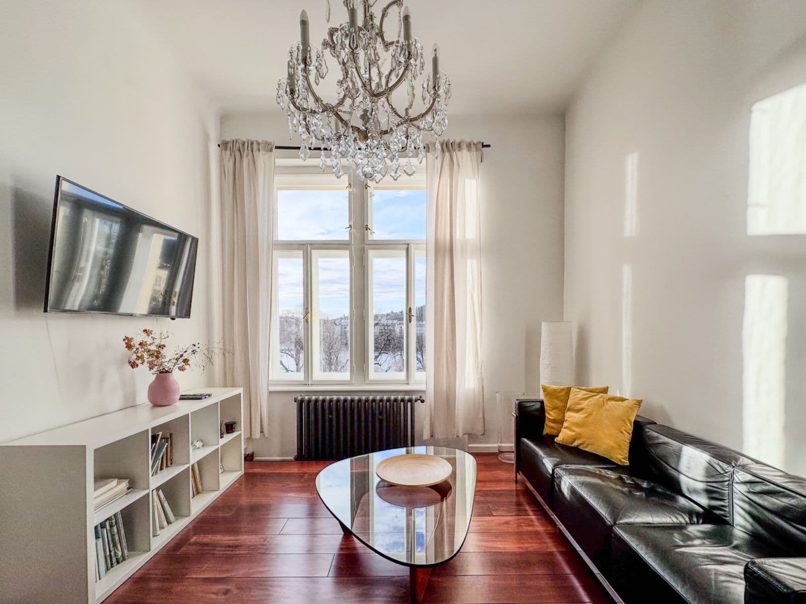 Pronájem bytu  80 m², Masarykovo nábřeží, Praha, Praha