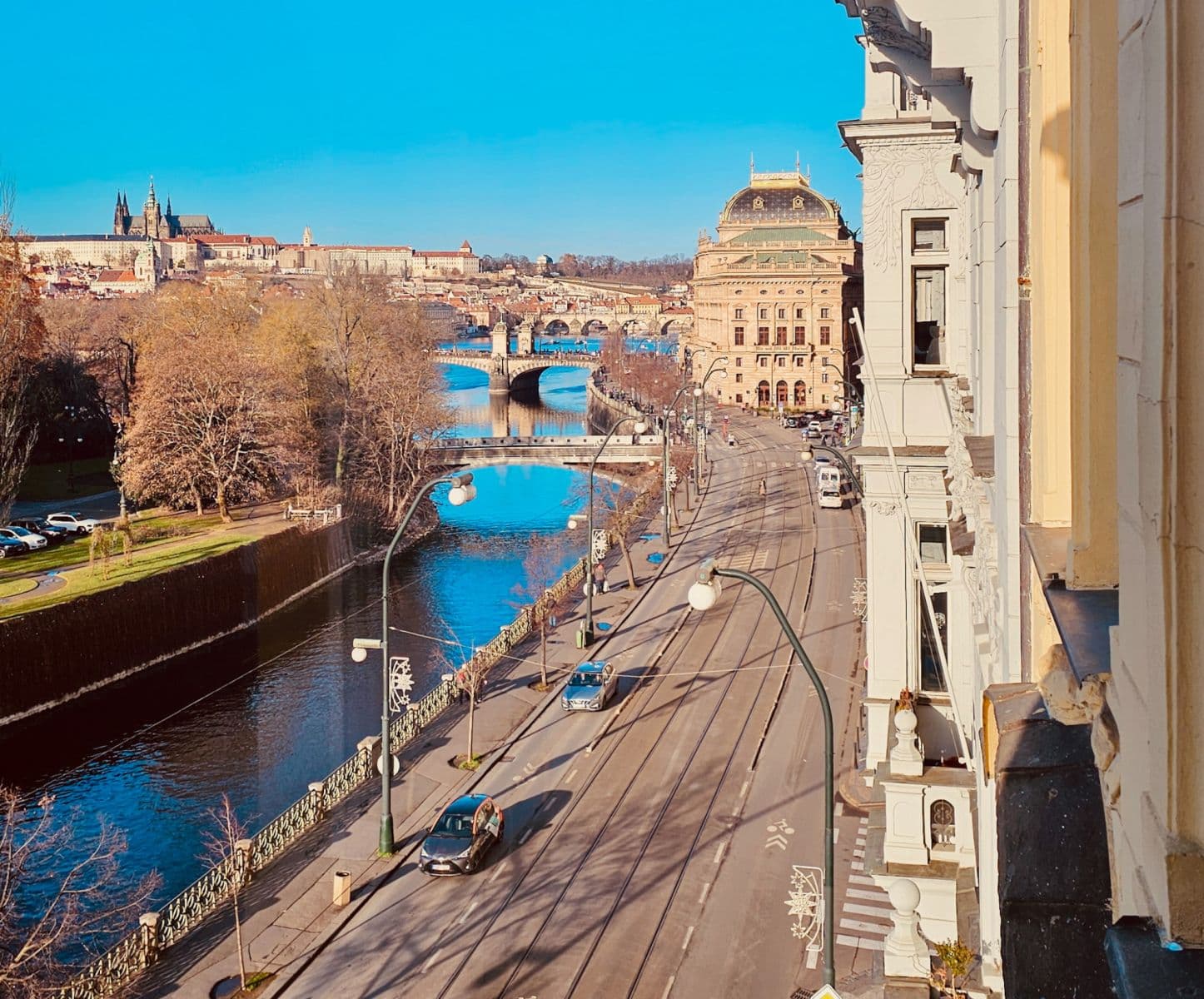 Pronájem bytu  80 m², Masarykovo nábřeží, Praha, Praha