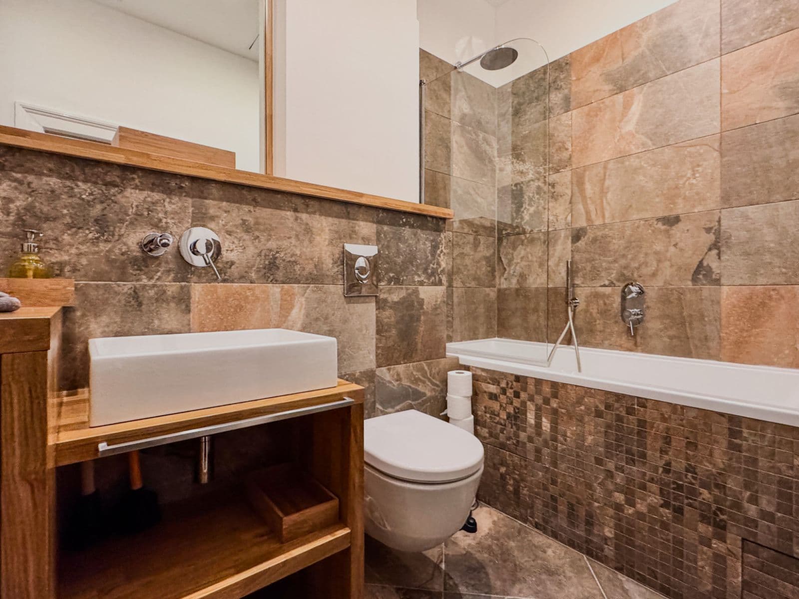 Pronájem bytu  80 m², Masarykovo nábřeží, Praha, Praha
