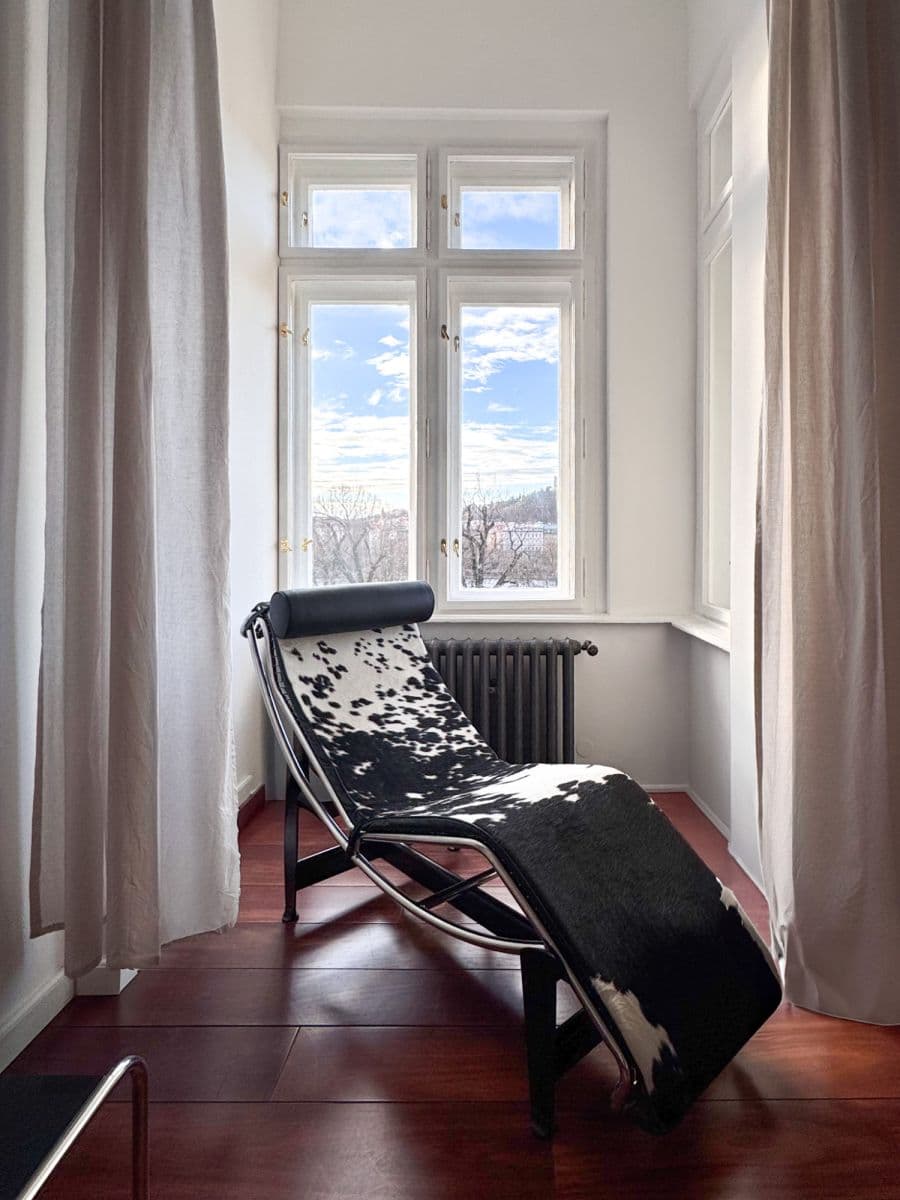 Pronájem bytu  80 m², Masarykovo nábřeží, Praha, Praha