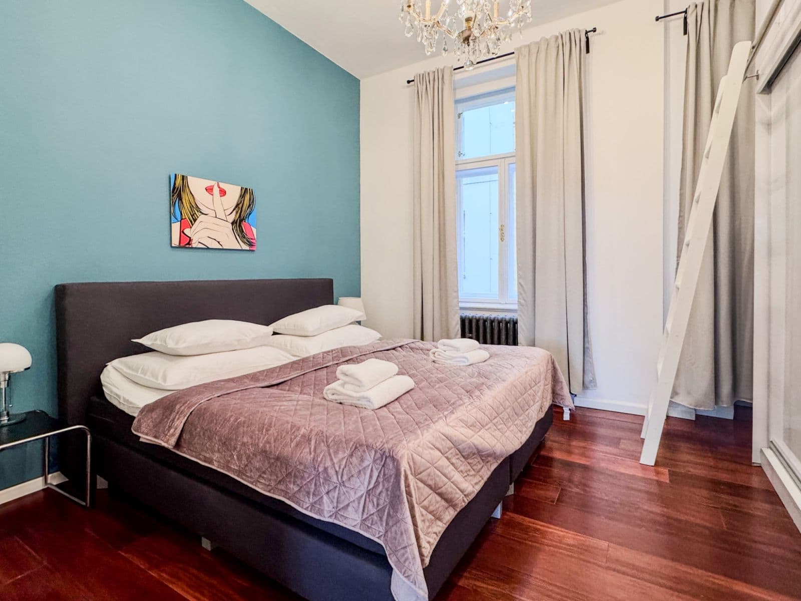 Pronájem bytu  80 m², Masarykovo nábřeží, Praha, Praha