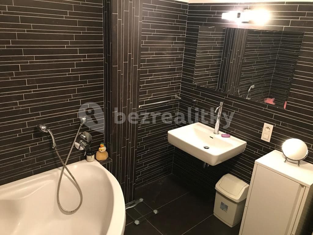 Pronájem bytu  125 m², Karlovo náměstí, Praha, Praha