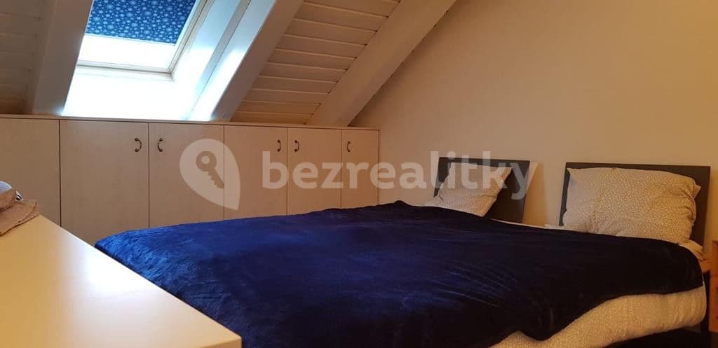 Pronájem bytu  125 m², Karlovo náměstí, Praha, Praha