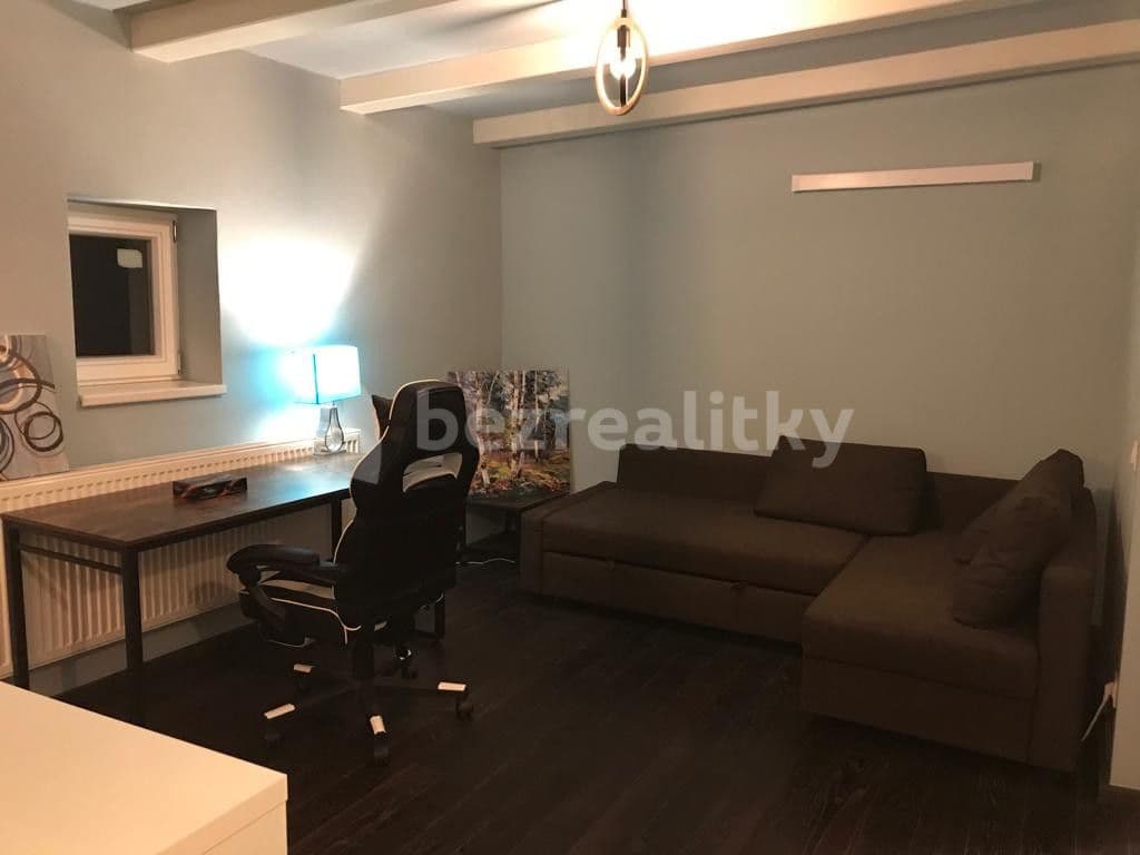 Pronájem bytu  125 m², Karlovo náměstí, Praha, Praha