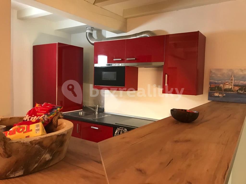 Pronájem bytu  125 m², Karlovo náměstí, Praha, Praha