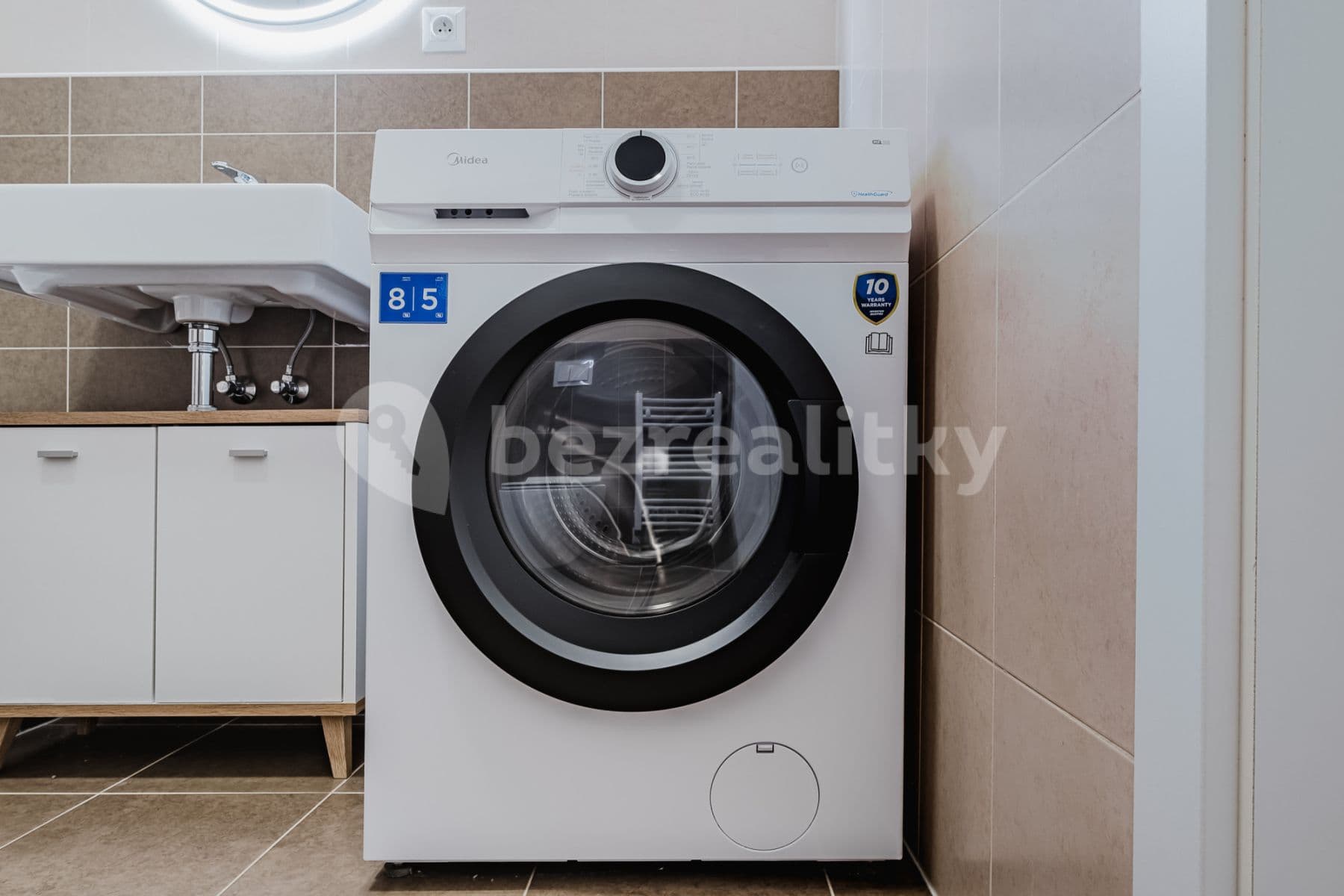 Pronájem bytu  40 m², Olgy Havlové, Praha, Praha