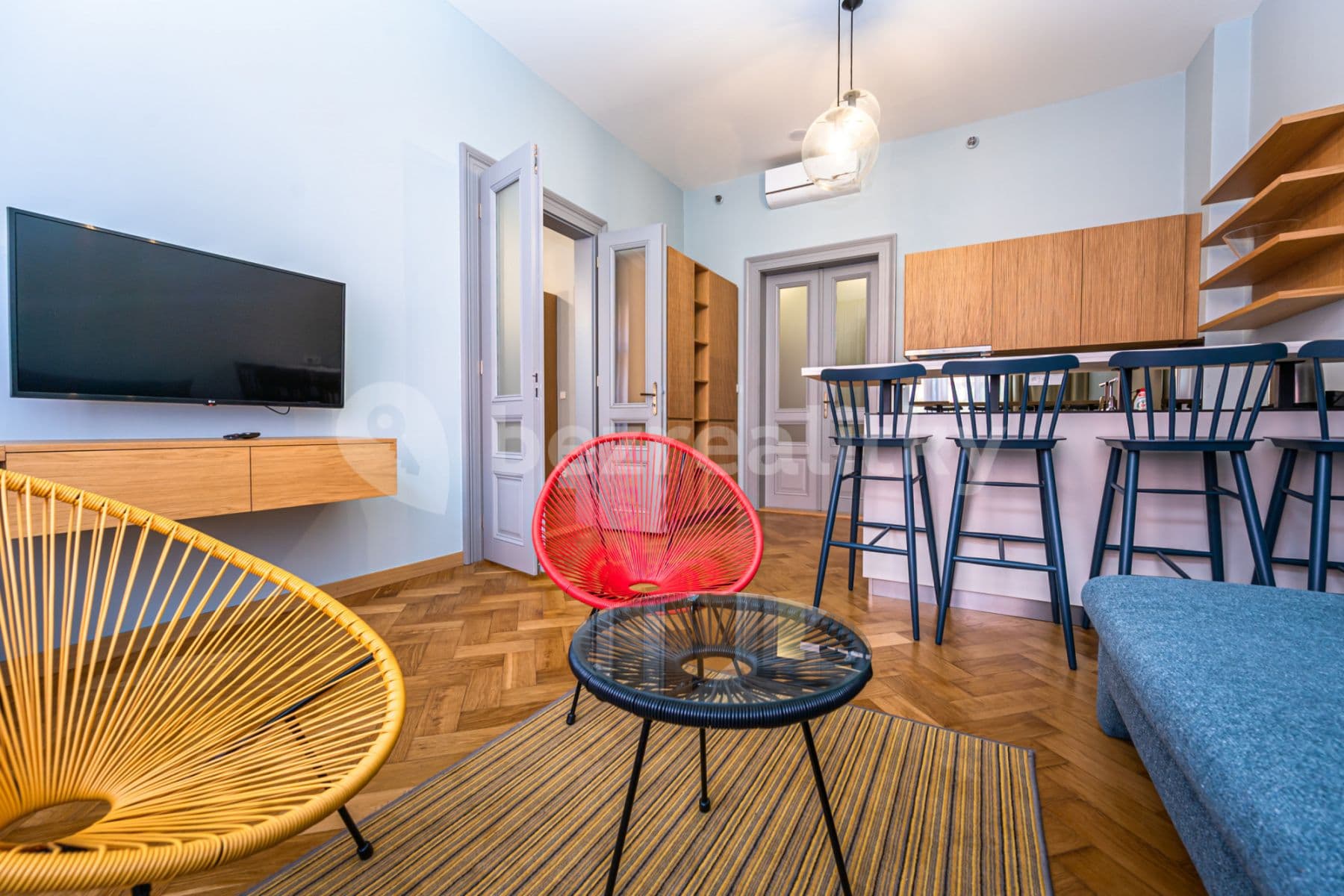 Pronájem bytu  80 m², Krkonošská, Praha, Praha