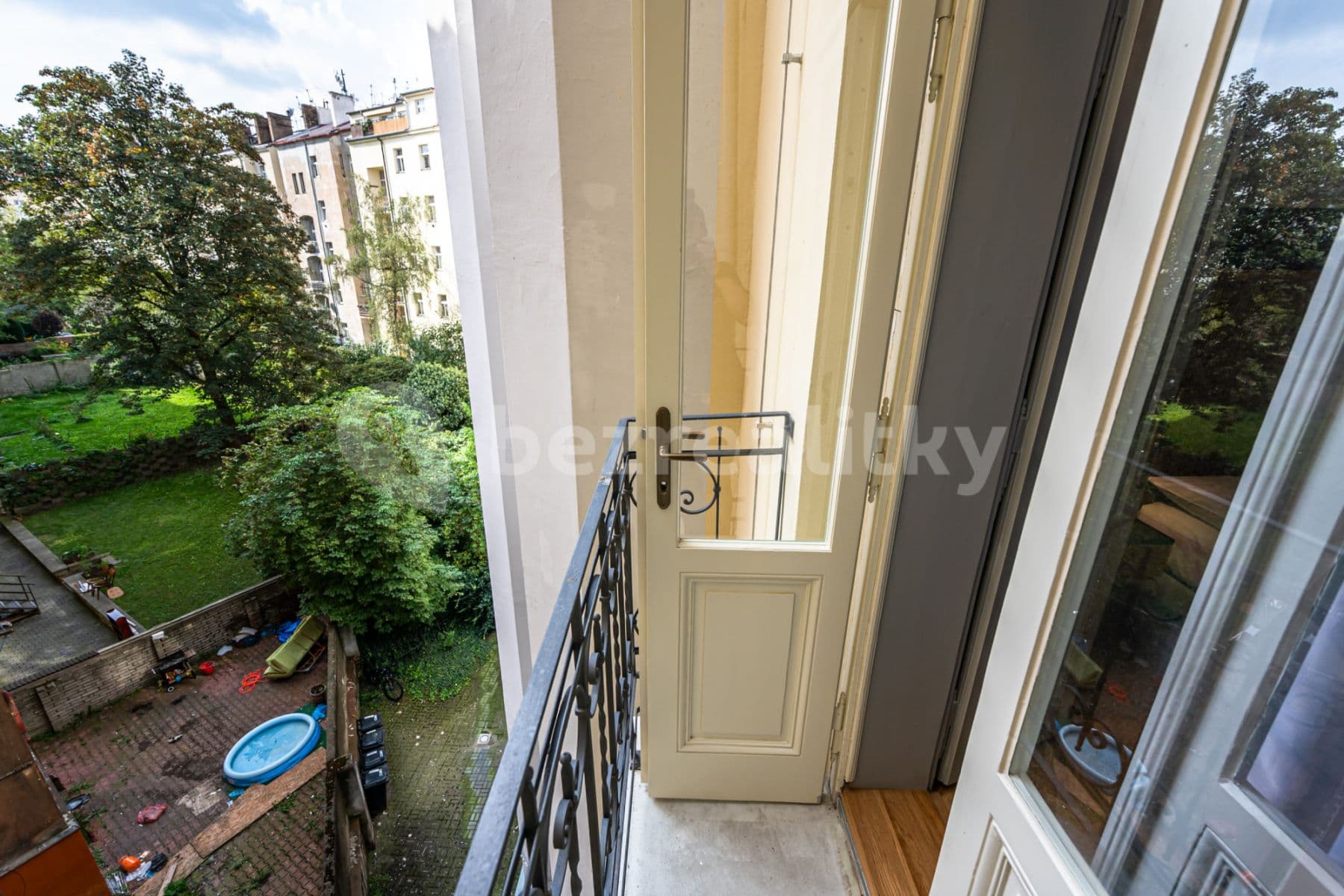 Pronájem bytu  80 m², Krkonošská, Praha, Praha