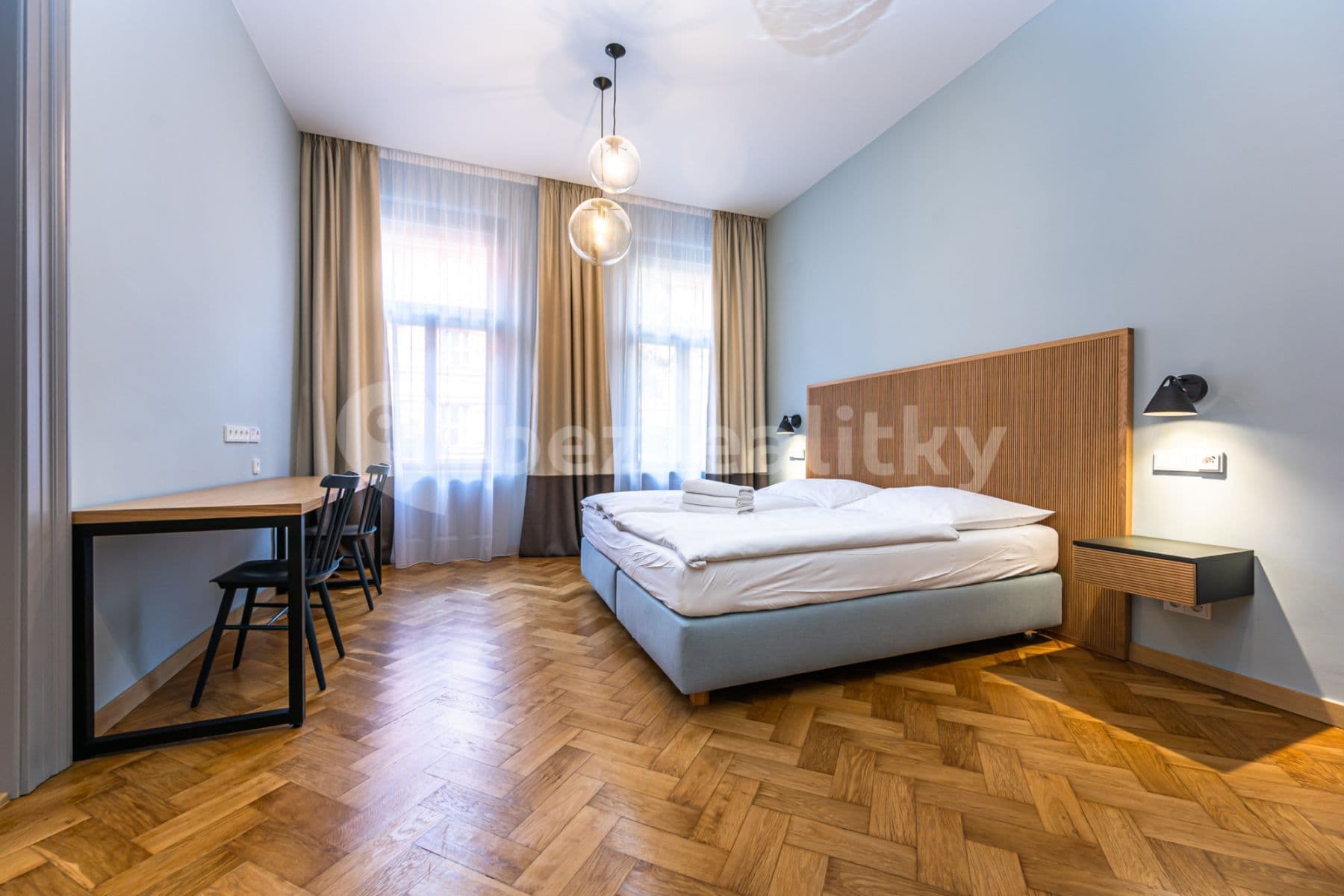 Pronájem bytu  80 m², Krkonošská, Praha, Praha