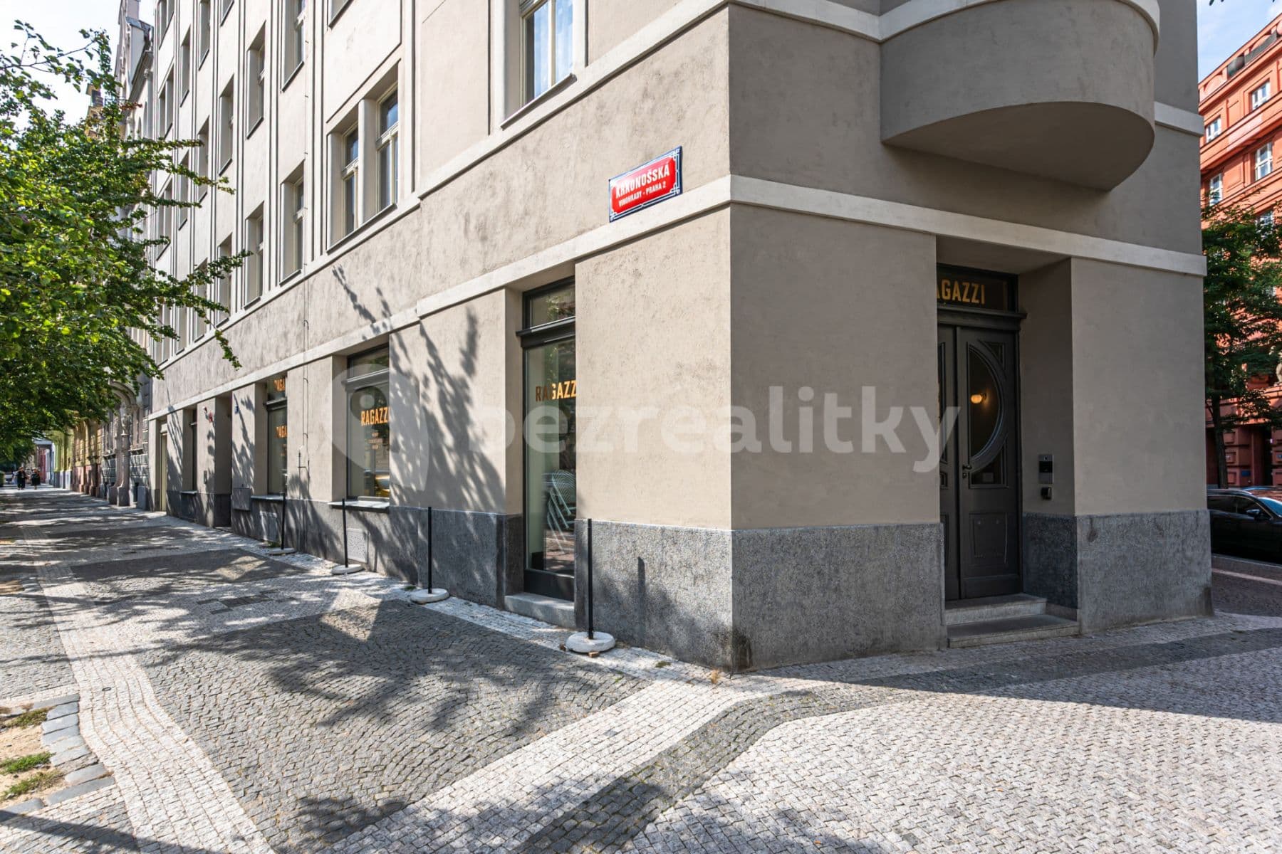 Pronájem bytu  80 m², Krkonošská, Praha, Praha