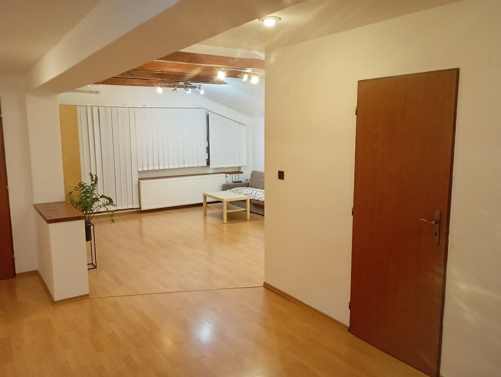 Pronájem bytu  120 m², Sološnícka b, Karlova Ves, Bratislavský kraj