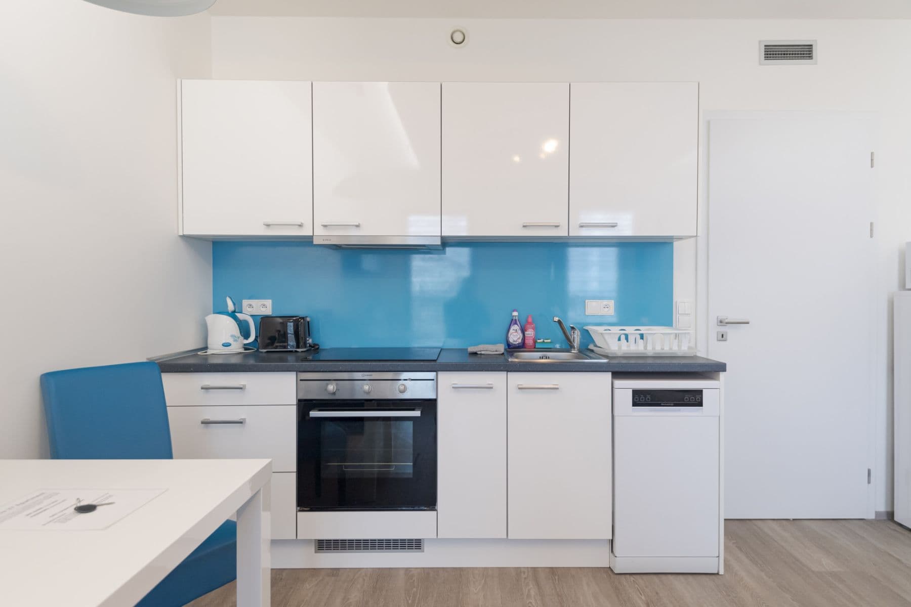 Pronájem bytu  35 m², Koněvova, Praha, Praha