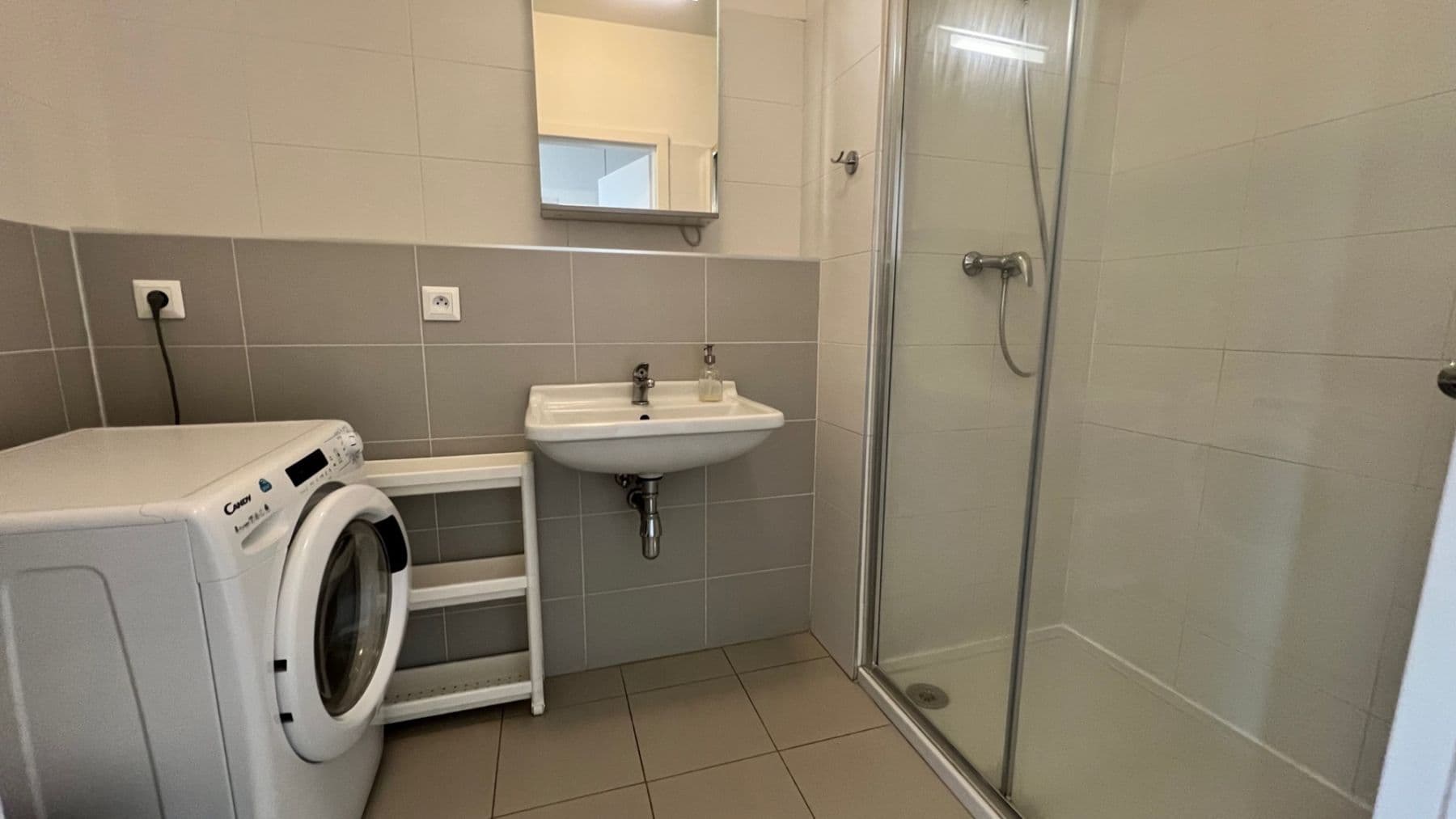 Pronájem bytu  40 m², Prievozská, Ružinov, Bratislavský kraj