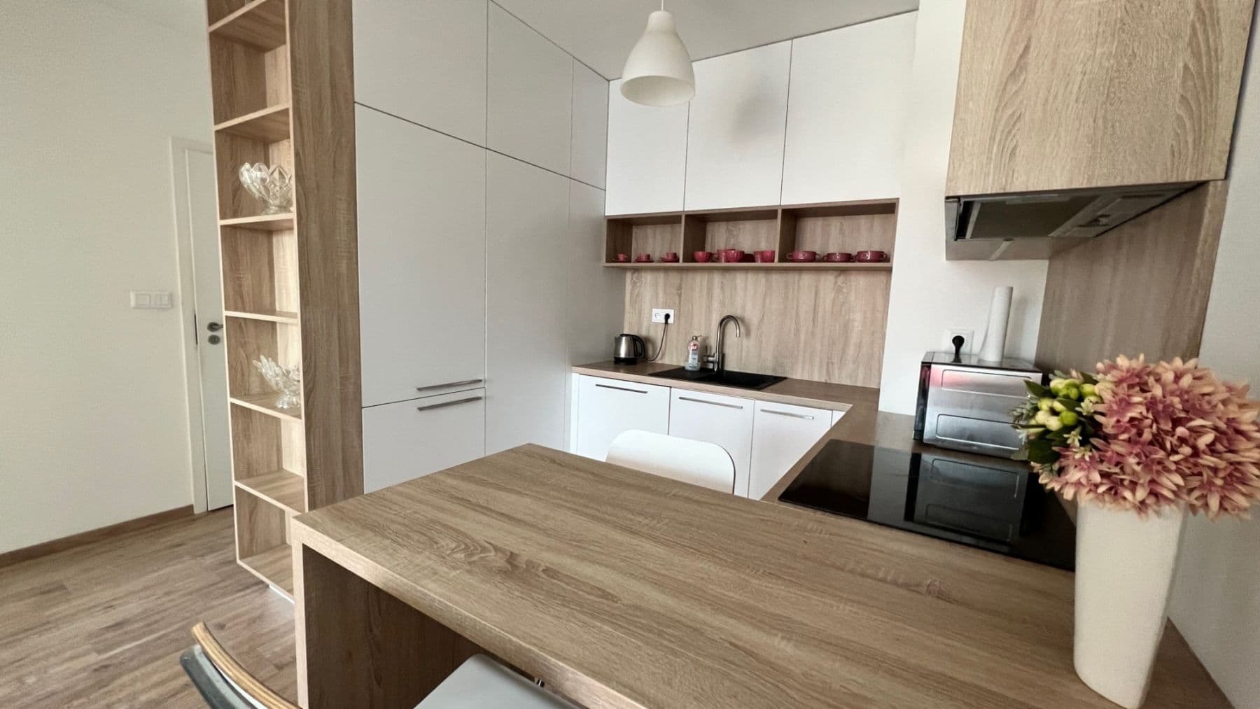 Pronájem bytu  40 m², Prievozská, Ružinov, Bratislavský kraj