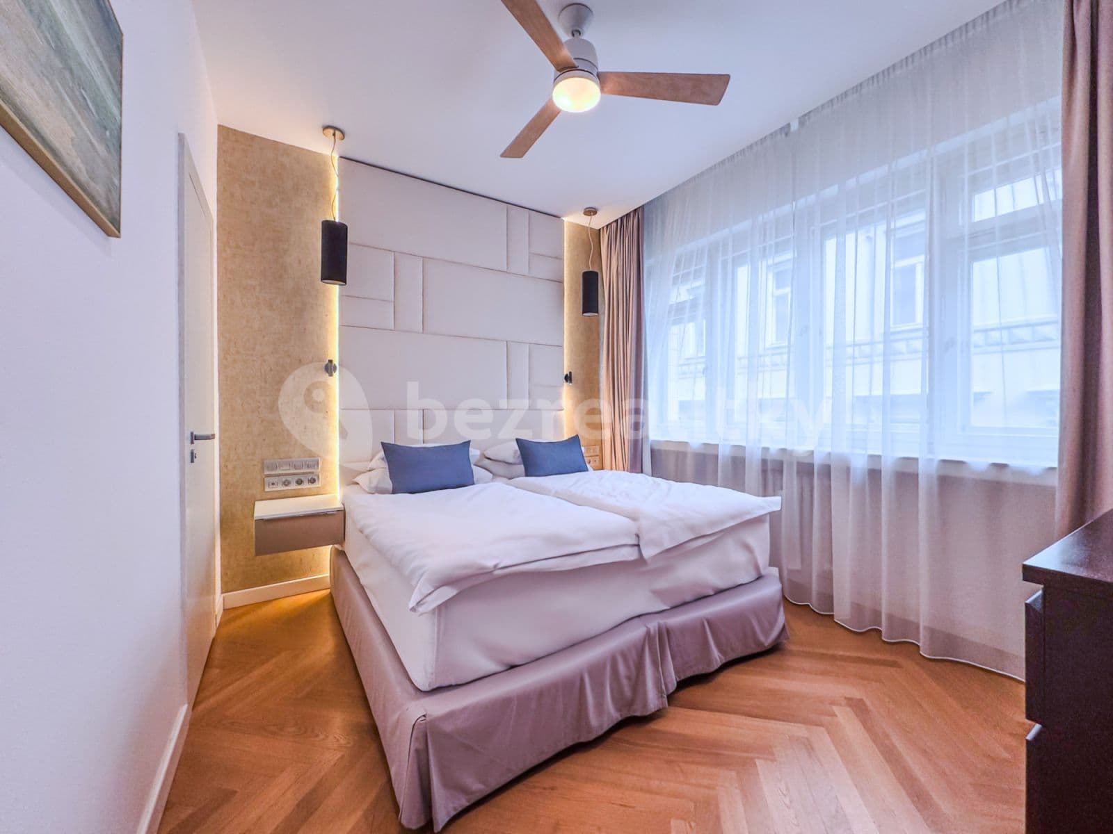 Pronájem bytu  112 m², Rybná, Praha, Praha