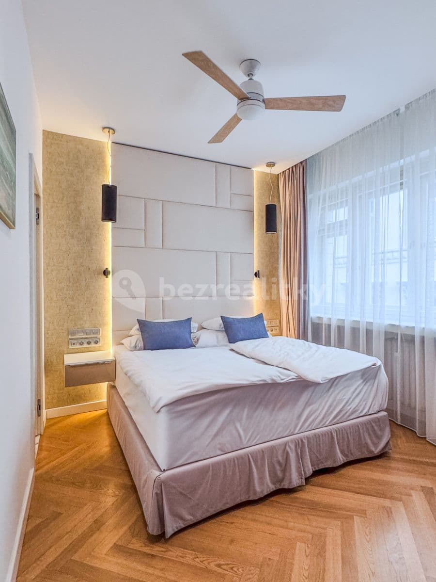 Pronájem bytu  112 m², Rybná, Praha, Praha
