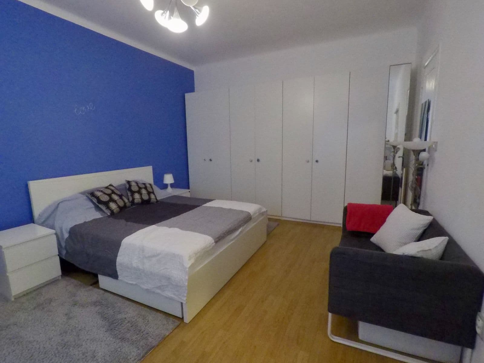 Pronájem bytu  55 m², Baranova, Praha, Praha