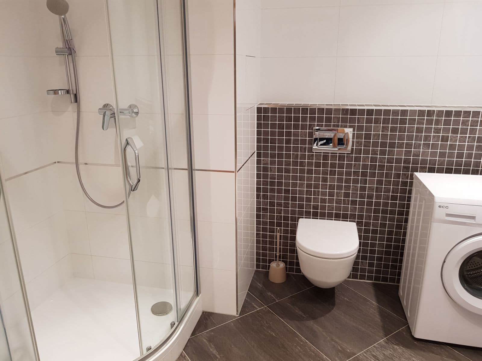 Pronájem bytu  42 m², Olšanská, Praha, Praha