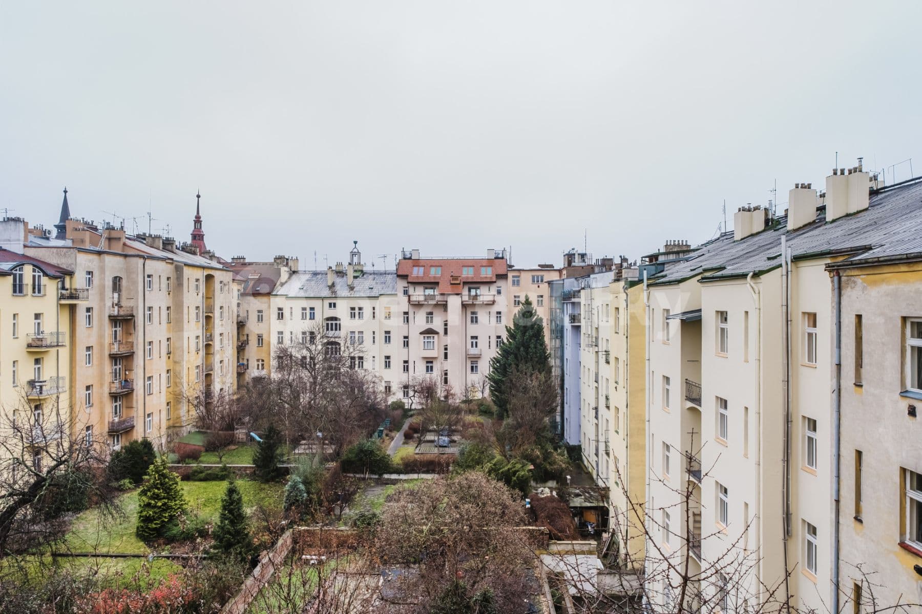 Pronájem bytu  54 m², Chodská, Praha, Praha