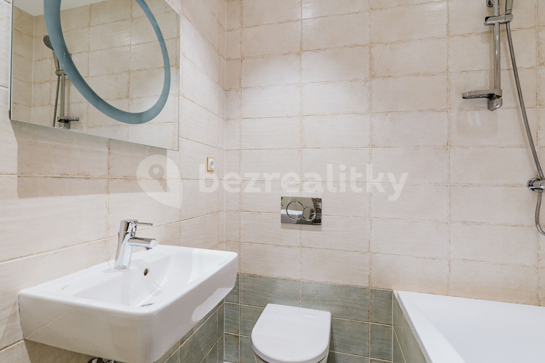 Pronájem bytu  101 m², Dlouhá, Praha, Praha