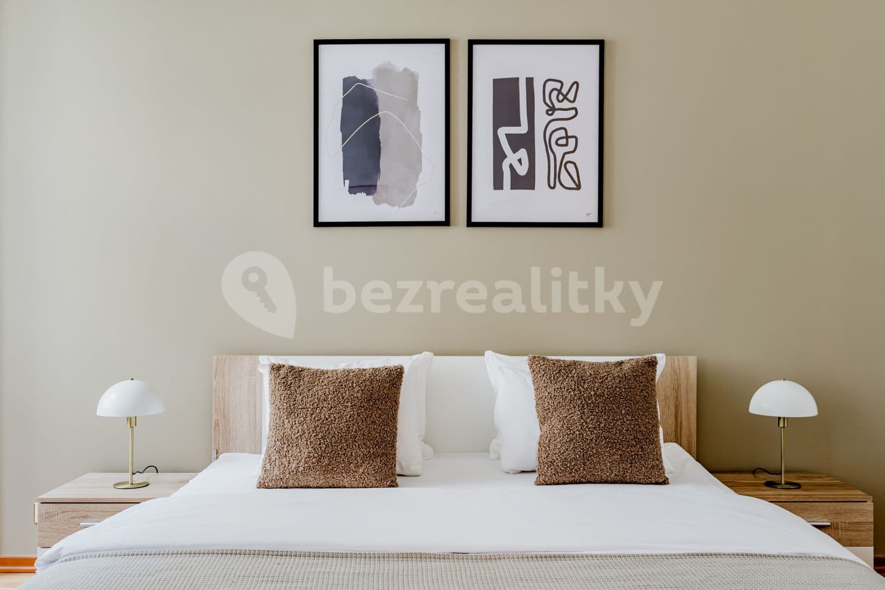 Pronájem bytu  101 m², Dlouhá, Praha, Praha