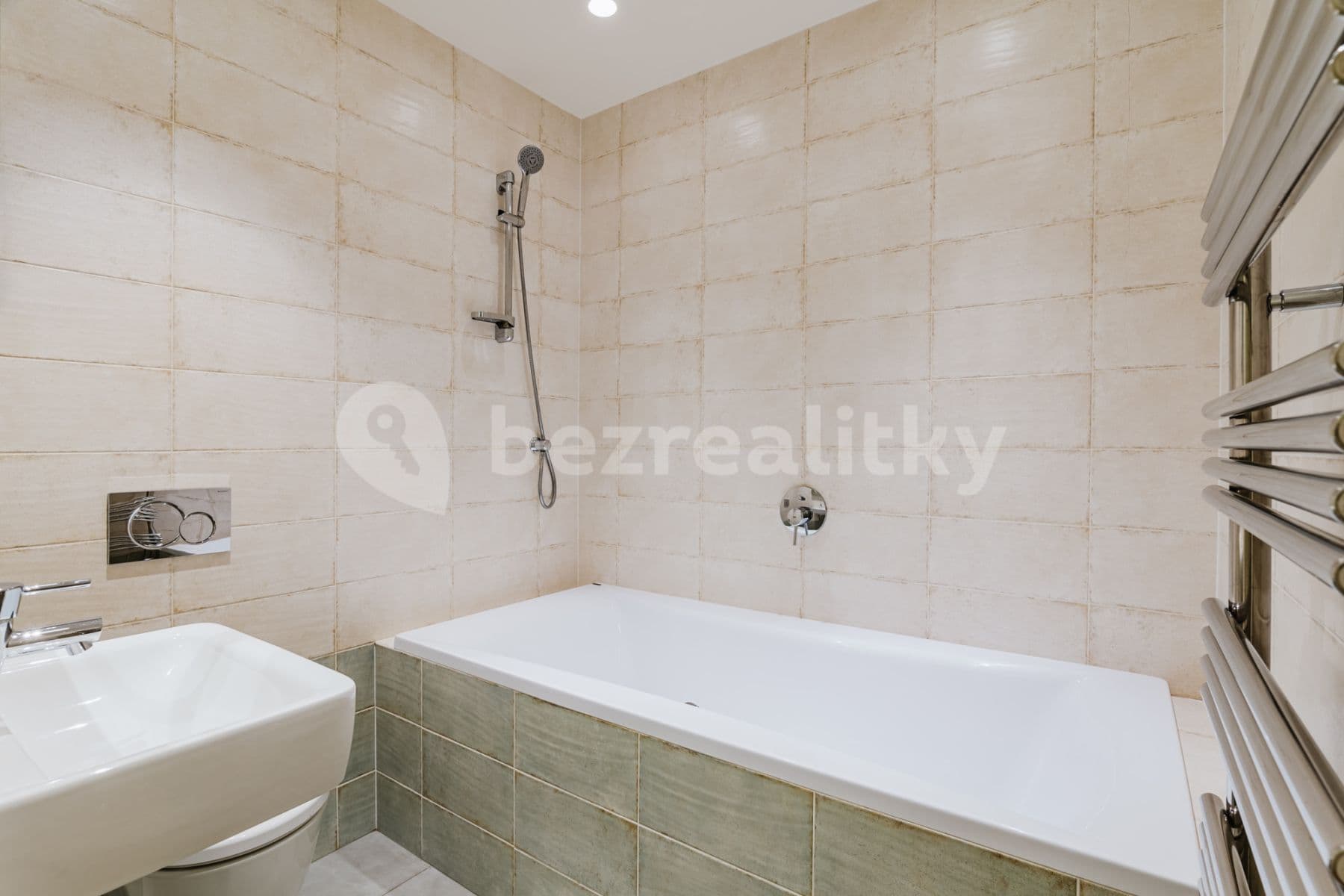 Pronájem bytu  101 m², Dlouhá, Praha, Praha