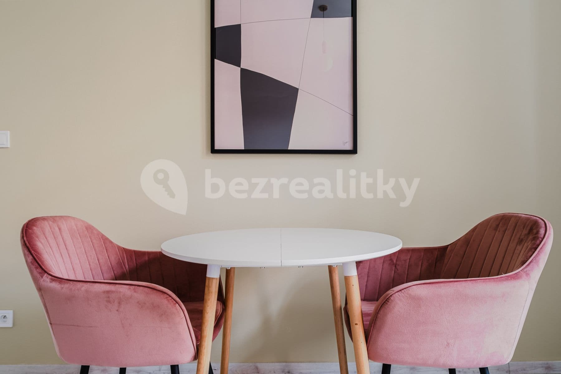 Pronájem bytu  50 m², Rostovská, Praha, Praha